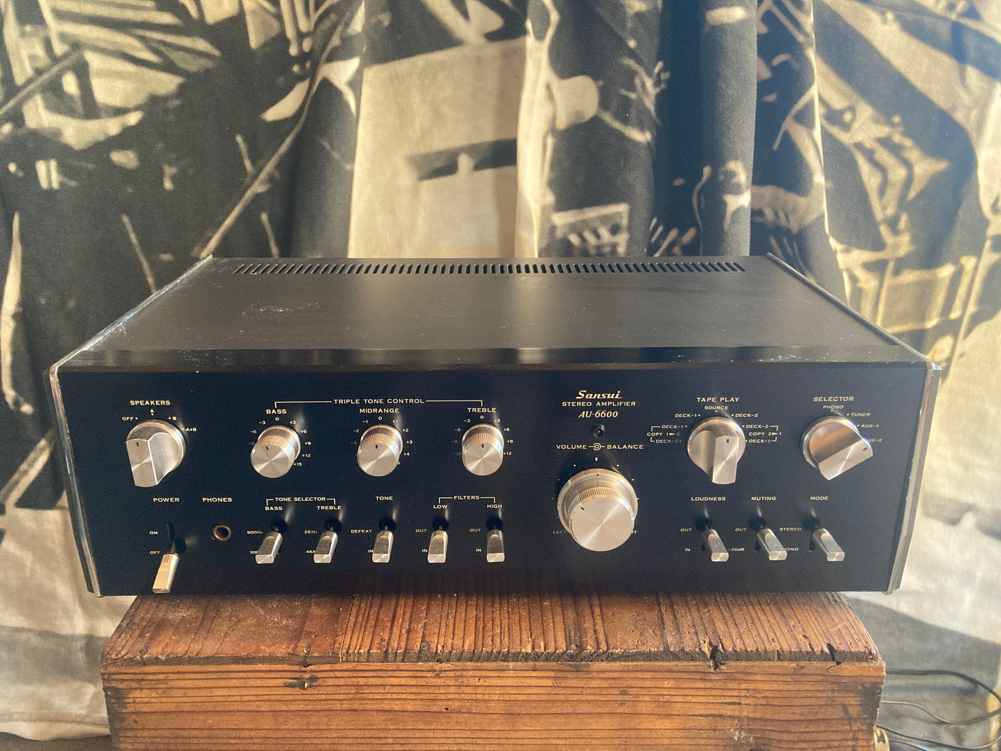 SANSUI AU-6600 Stereo Amplifier