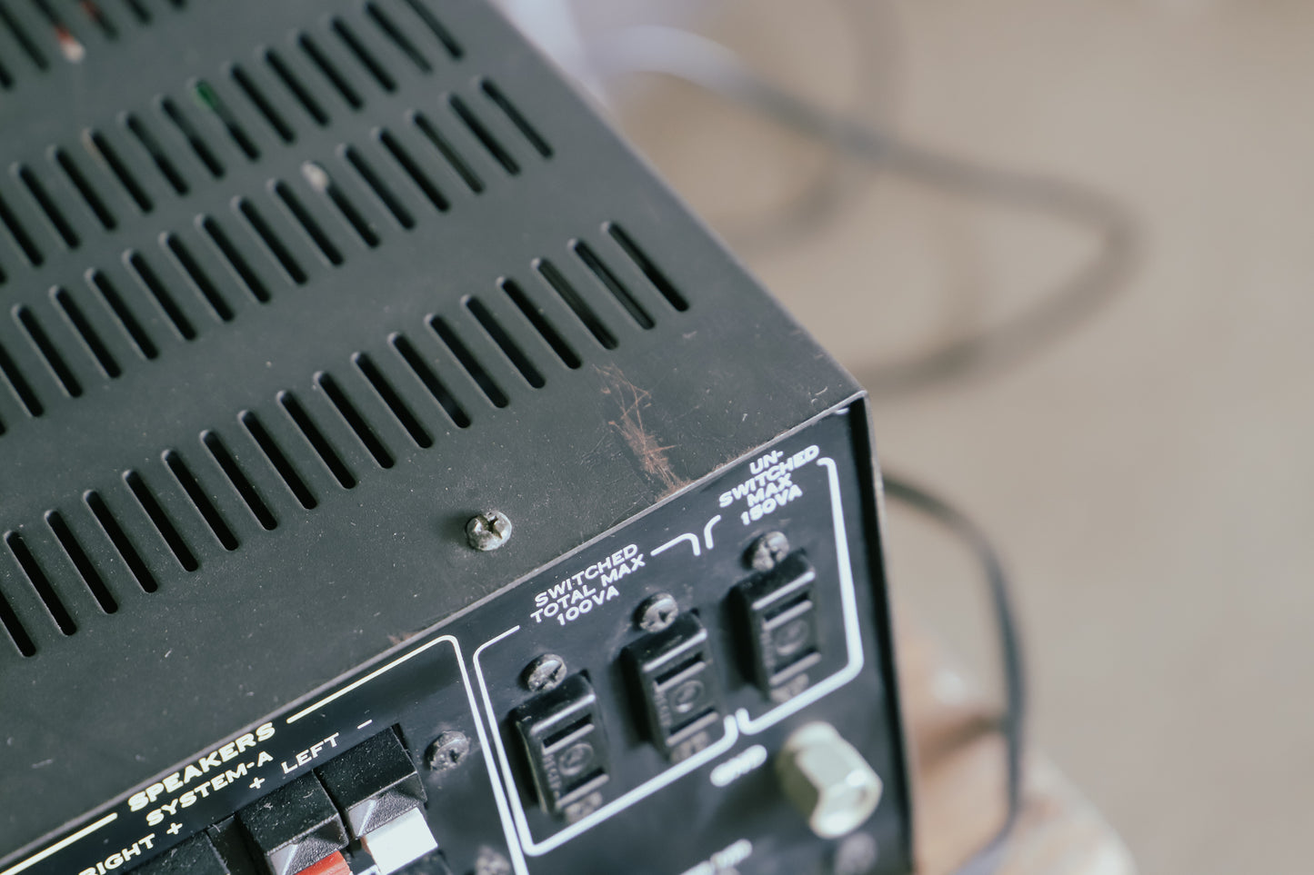 SANSUI AU-7500 Stereo Amplifier