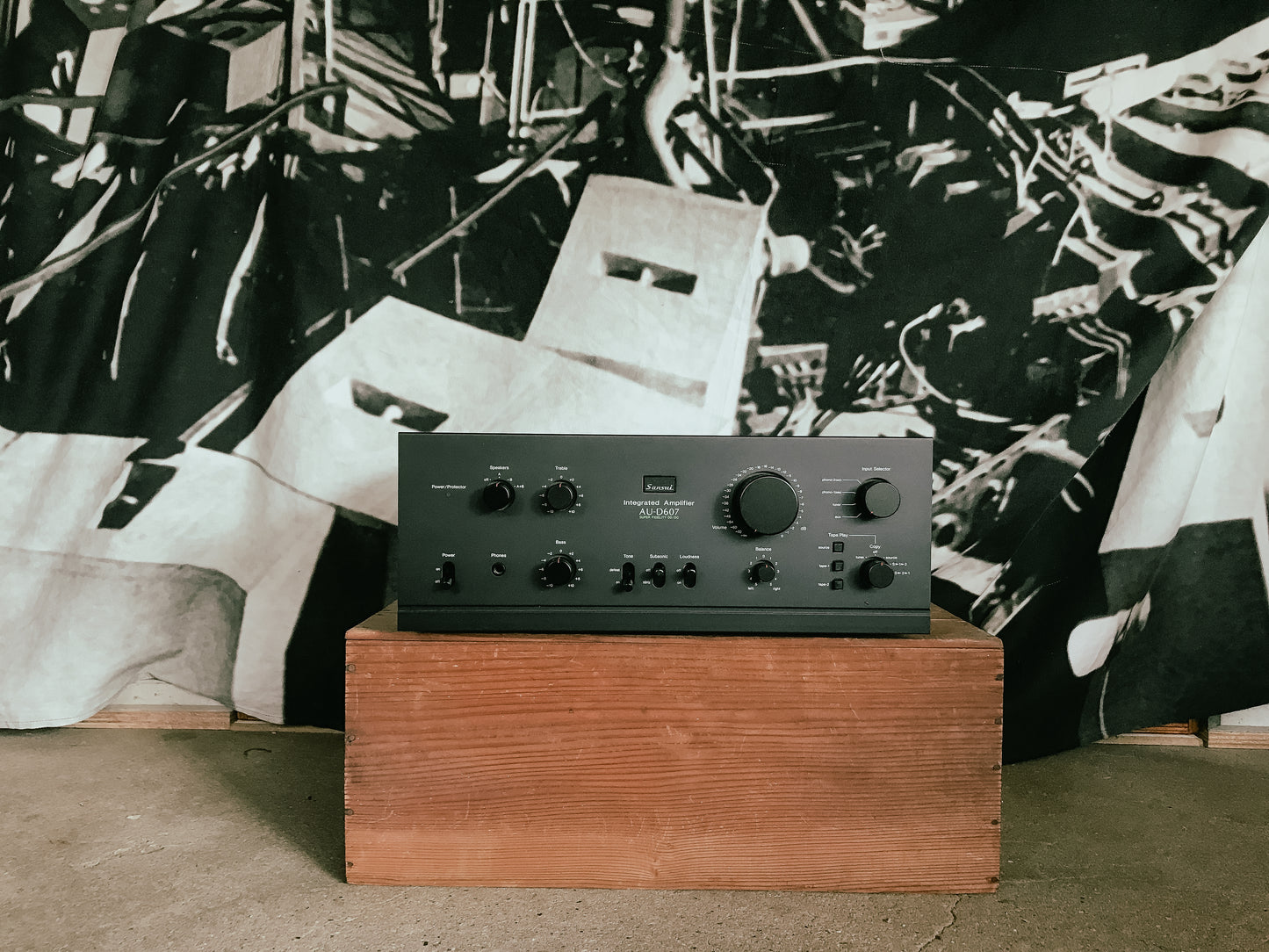 SANSUI AU-D607 Stereo Amplifier