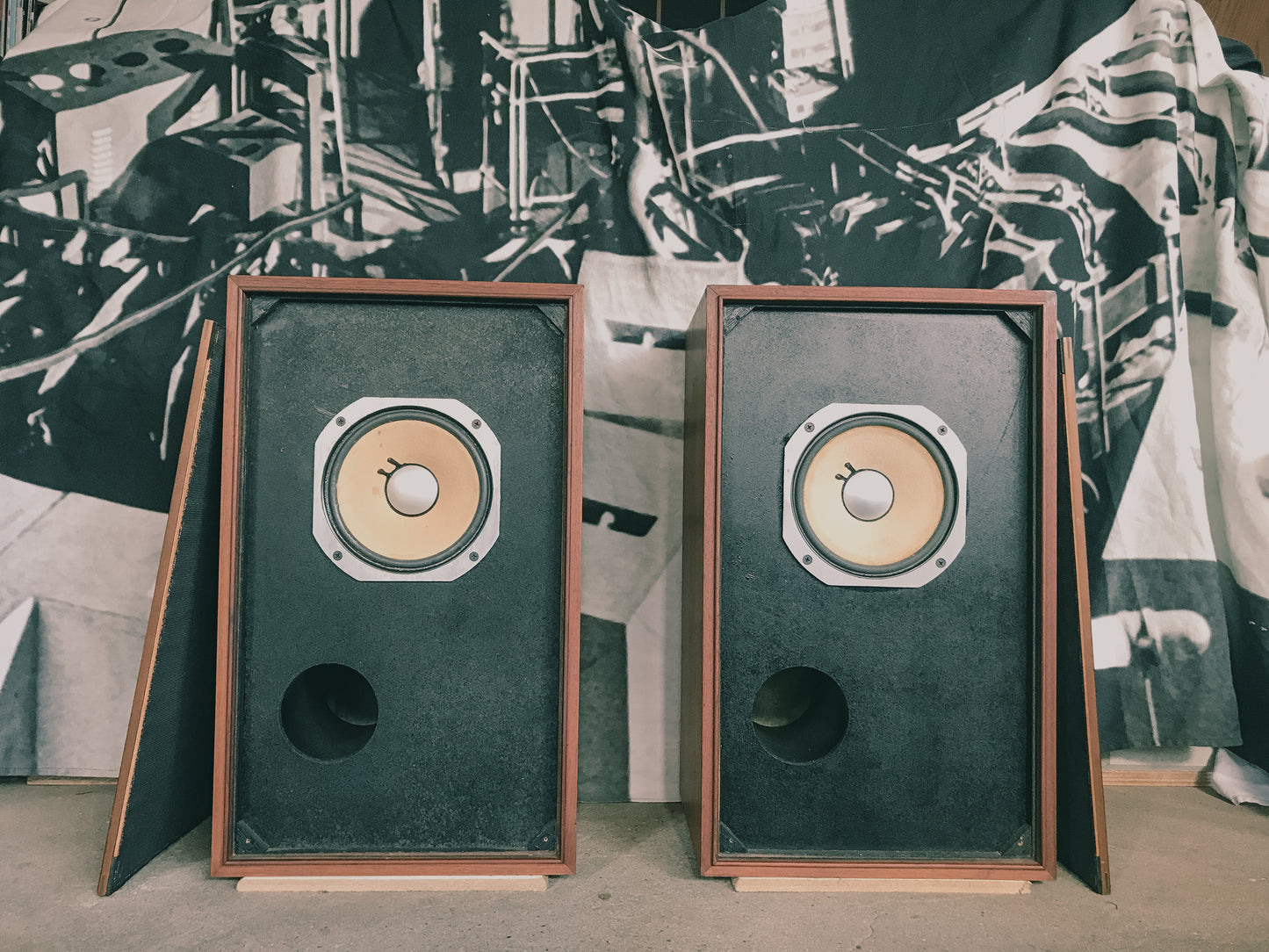 SANSUI SP-LE8T 1 Way Speaker