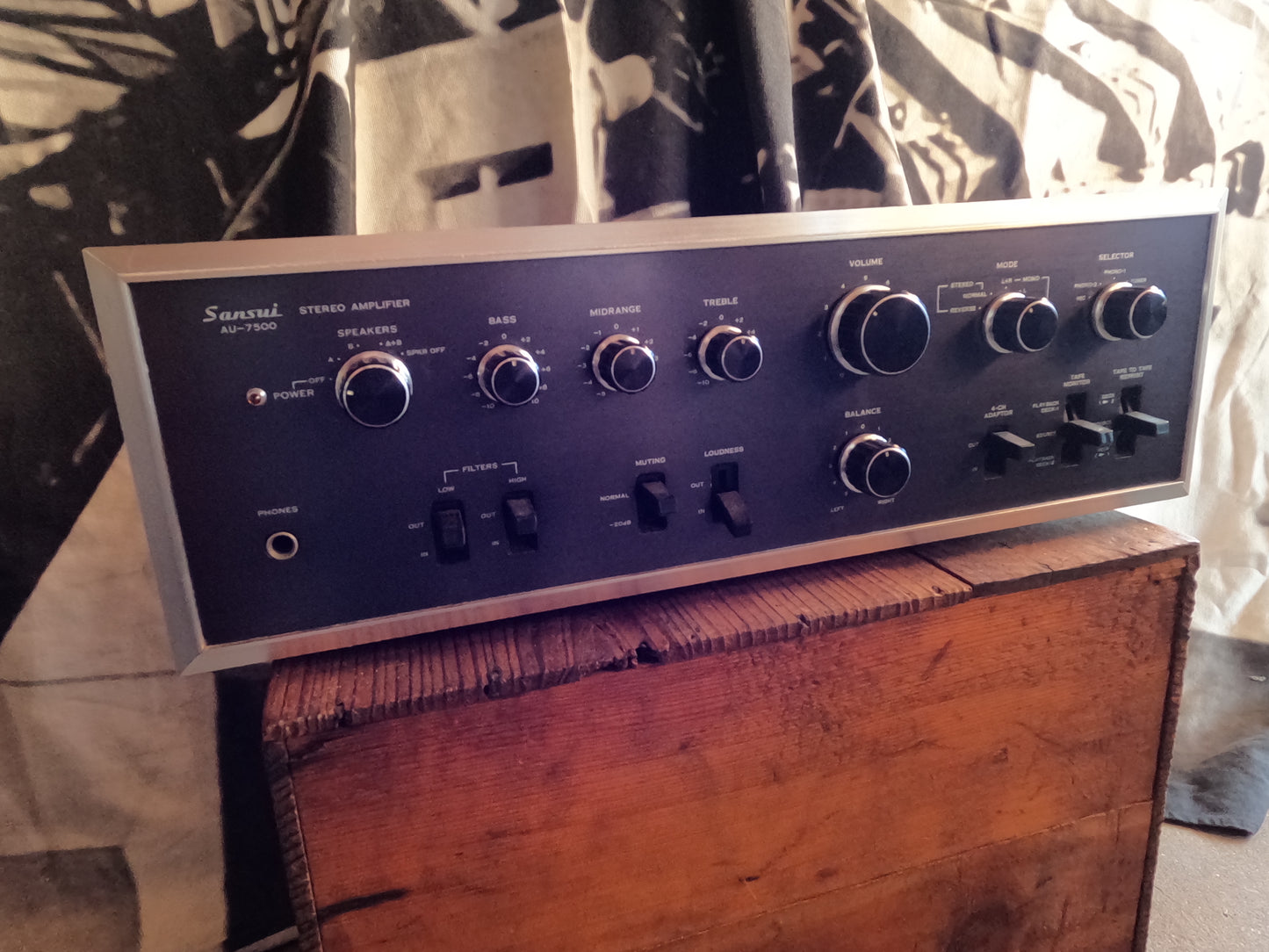 SANSUI AU-7500 Stereo Amplifier
