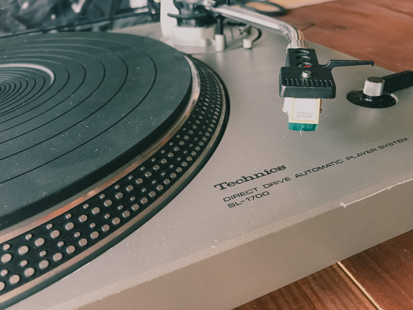 Technics SL-1700 Direct Drive Player