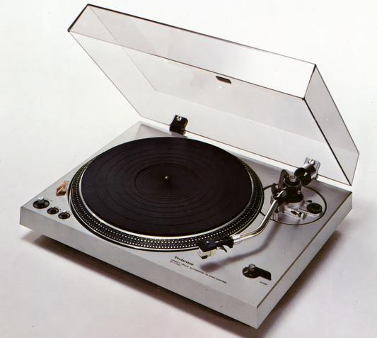 Technics SL-1700 Direct Drive Player