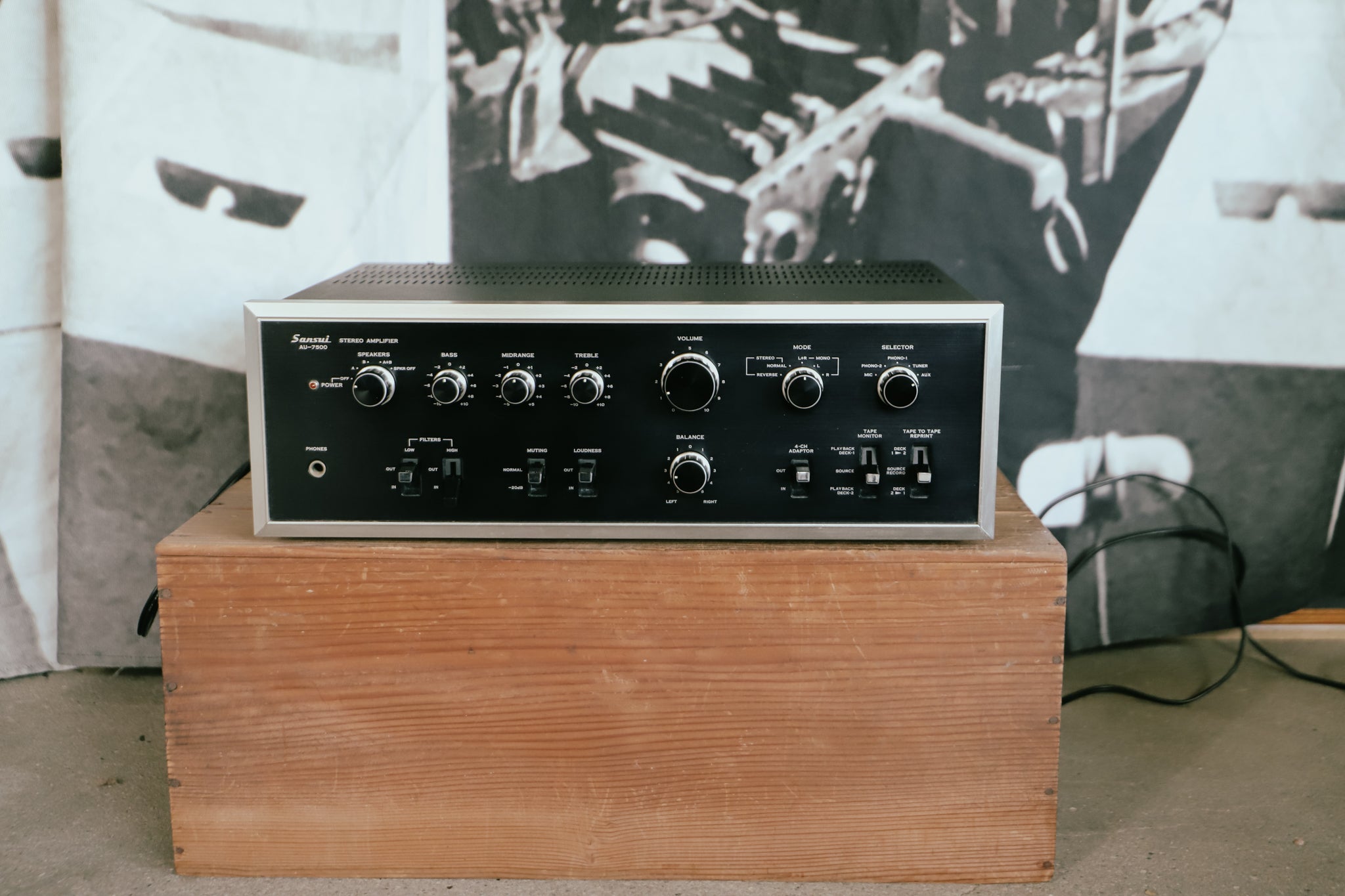 SANSUI AU-7500 Stereo Amplifier